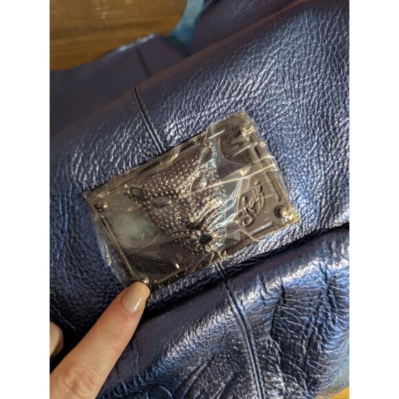 New Sharif Legacy Pearlized Blue Slouchy Leather Hobo with Wristlet - Picture 5 of 10